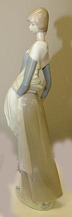 Lladro - Girl with Wheat