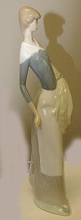 Lladro - Girl with Wheat