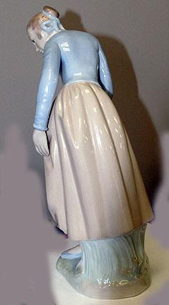Lladro - Lolita with Butterfly