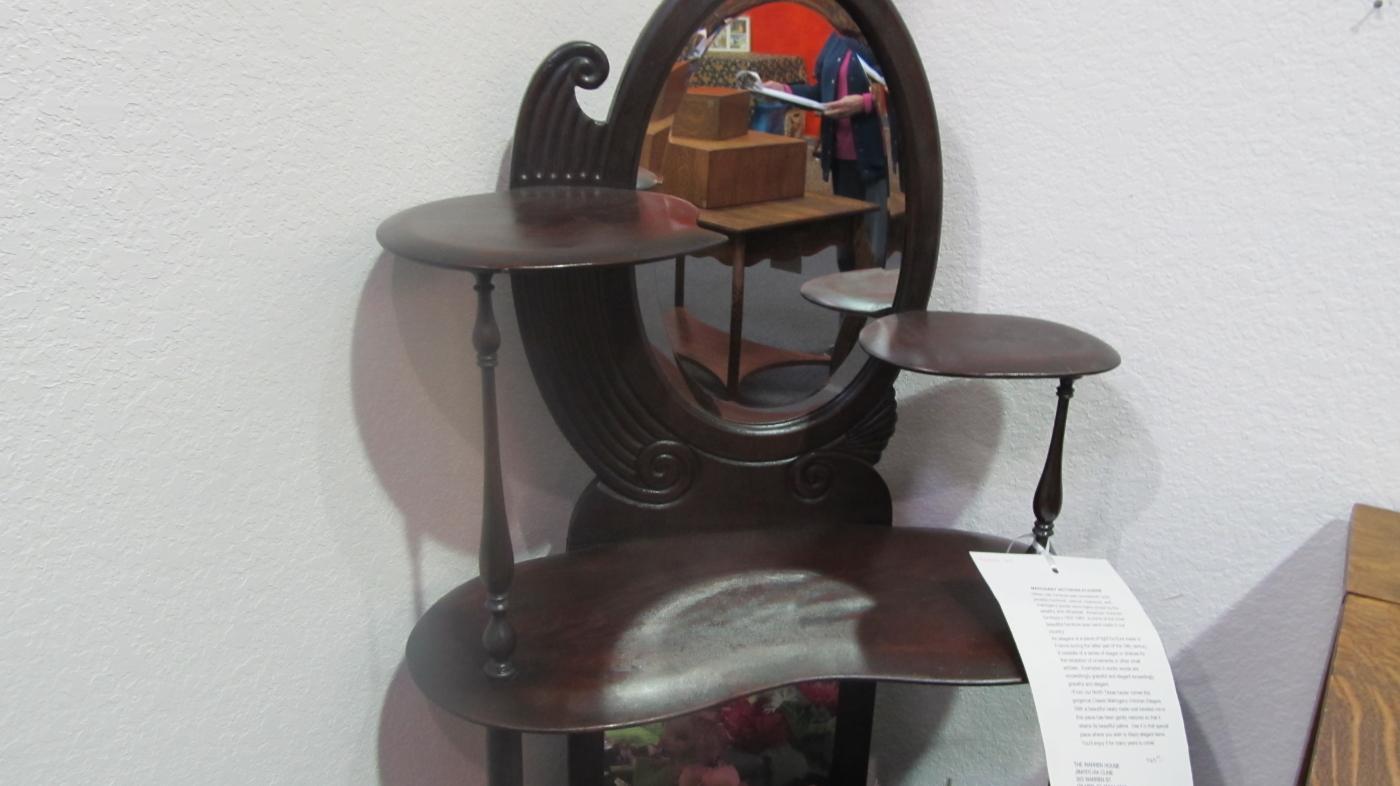 Etagere (Mahogany)
