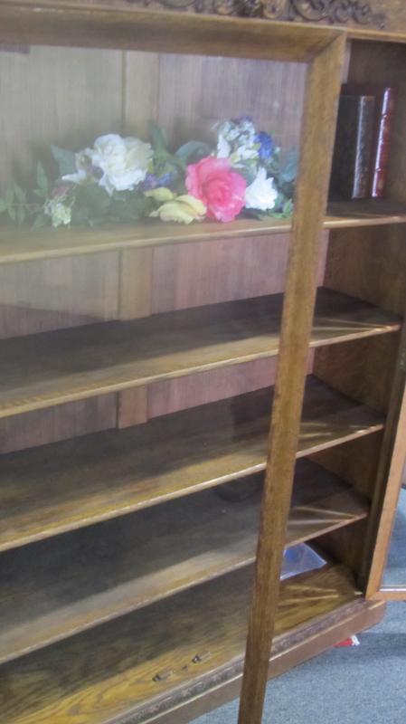 American Oak Bookcase (very fine, 2 door)