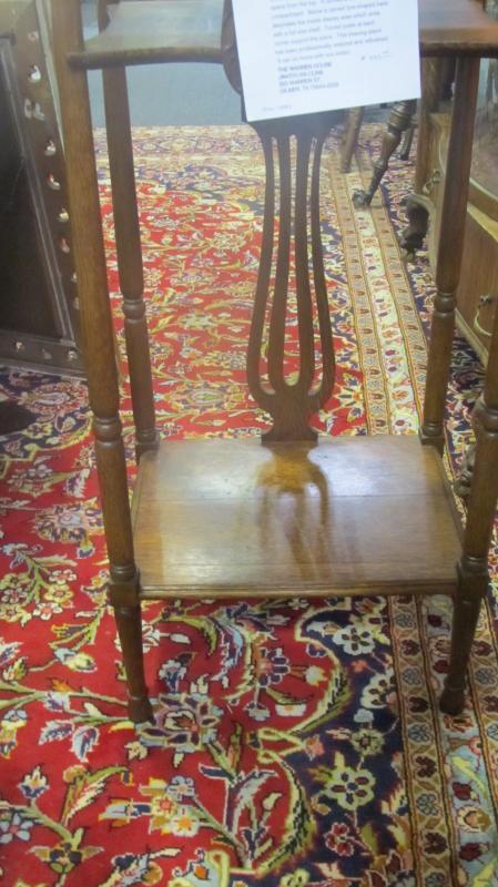 American Oak Shaving Stand (Oval Mirror)