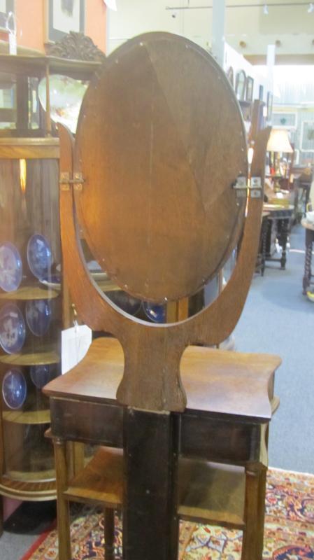 American Oak Shaving Stand (Oval Mirror)