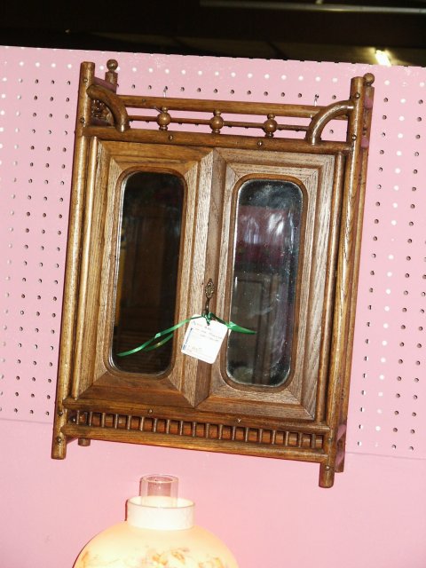Wall cabinet