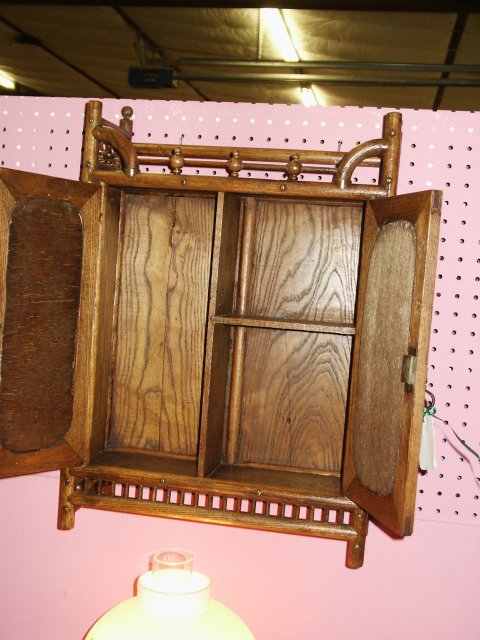 Wall cabinet