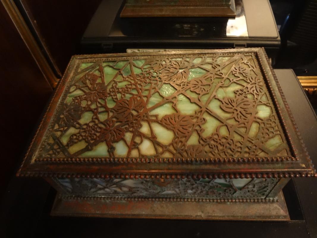 Impressive Tiffany Studios LCT Green Favrile Glass Grapevine Cigar Box
