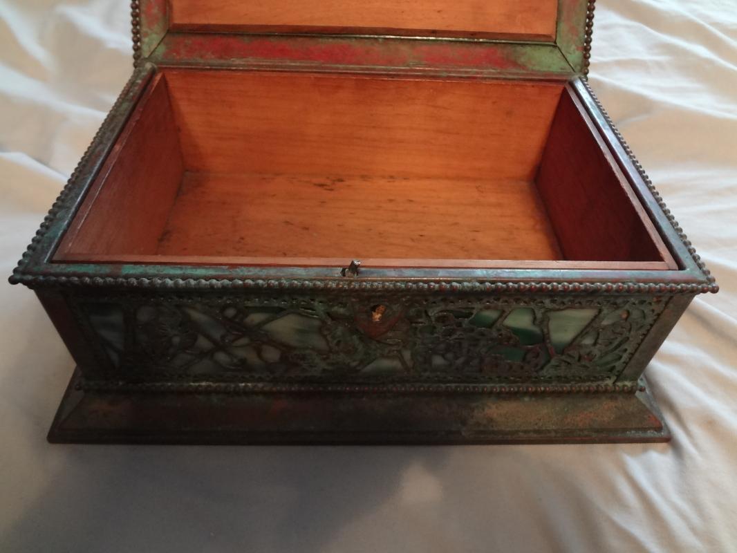 Impressive Tiffany Studios LCT Green Favrile Glass Grapevine Cigar Box