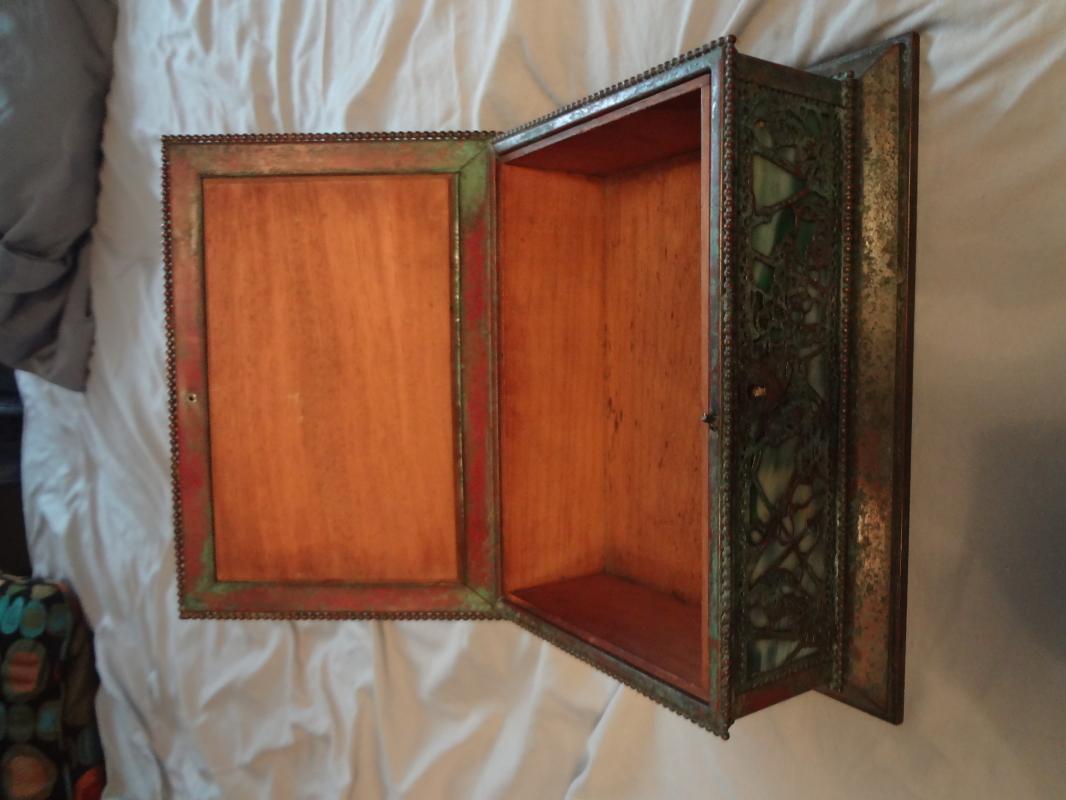 Impressive Tiffany Studios LCT Green Favrile Glass Grapevine Cigar Box