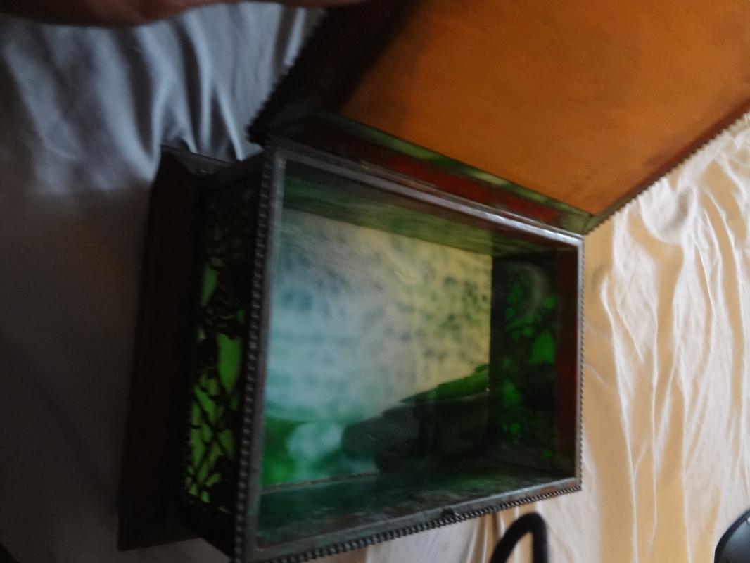 Impressive Tiffany Studios LCT Green Favrile Glass Grapevine Cigar Box