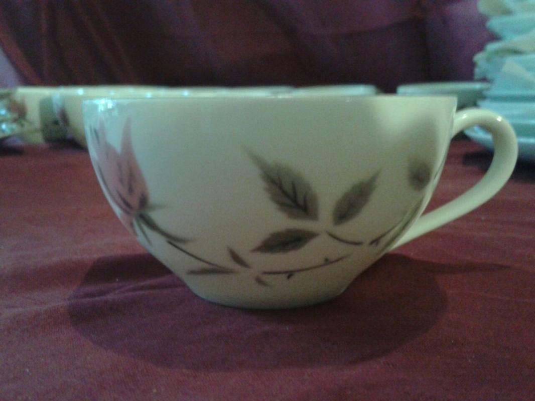 92 pieces, Classic dinnerware, Fukagawa Rosetta