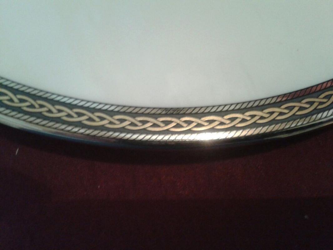 Set of 12 Lenox Dinner Plates
