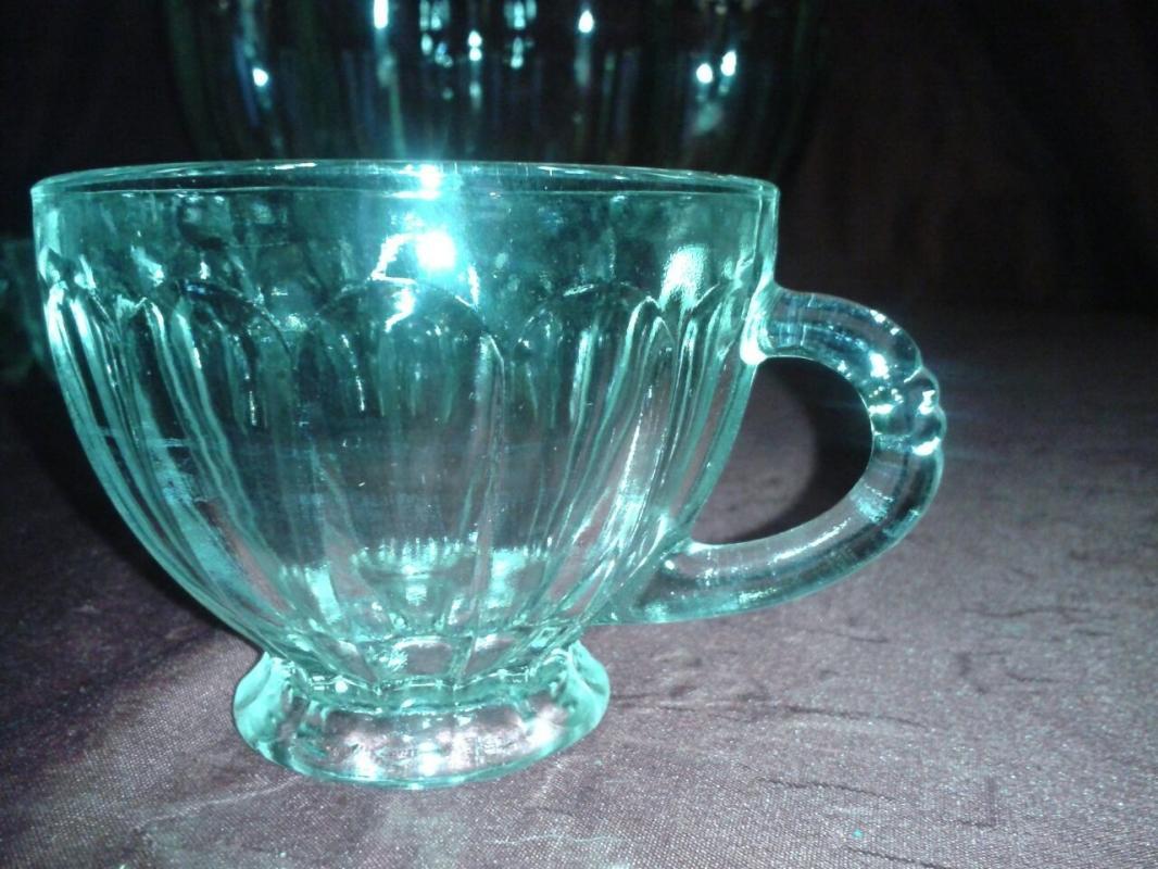 Vintage Punchbowl and 20 cups