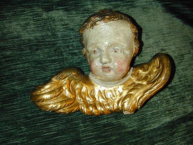 Pair of mid 18th.cent. Polychromed&Giltwood Winged Angel Heads