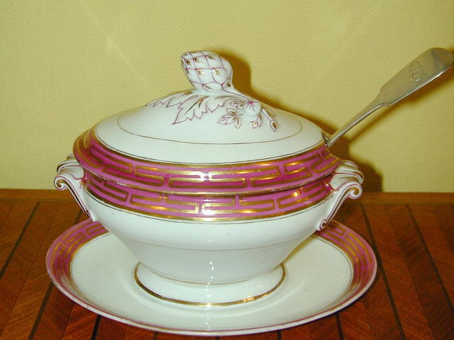 Set of Old Paris Porcelain Dinner Service