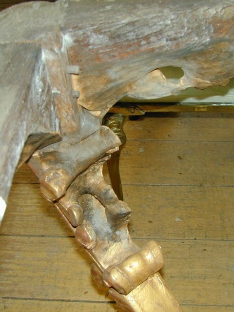 Fine 18th. Cent. Period Gilt And Marble CONSOLE