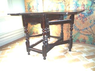 LATE 17th.CENT. ENGLISH OAK GATE-LEG TABLE