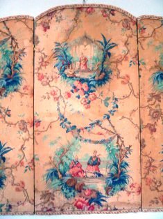 FRAMED & MOUNTED ANTIQUE CHINOISERIE TOILE FABRIC