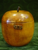 Late 18th. cent. Tea Caddy in shape of an Apple