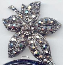 SALE Weiss Signed Pin