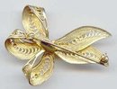 SALE Vintage Pin with cultured Pearls