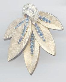 SALE Boucher 6864 Pin