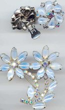 SALE Big Flower Pin and Earrings. Blues