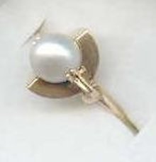 SALE Art Deco Style 14kt yellow gold and