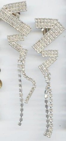 SALE Sizzling Long z Rhinestone Earrings Clip