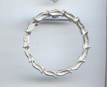 SALE Round Circle Pin