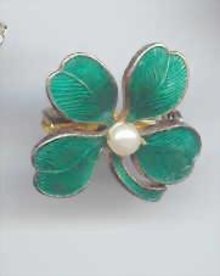 SALE Enameled clover Pin wow