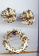 SALE Lovely Pink Rhinestone Circle Pin and