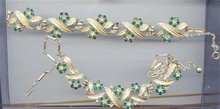 SALE Kelly Green Necklace and Bracelet by Coro