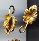 SALE Vintage Clip on Lear with real pearl