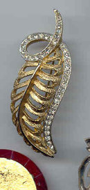 SALE Elegant Vintage Feather and Rhinestone Pin