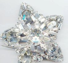 SALE Gigantic Star Pin