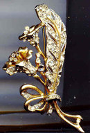 SALE Elegant Vintage Flower Pin