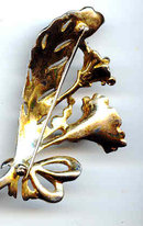 SALE Elegant Vintage Flower Pin
