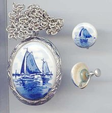 SALE Delft Locket and earrings to match