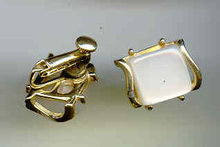 Lisner earrings unsigned