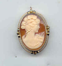 14kt Vintage Cameo Pin