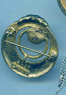 Circle pin with cultured Pearl