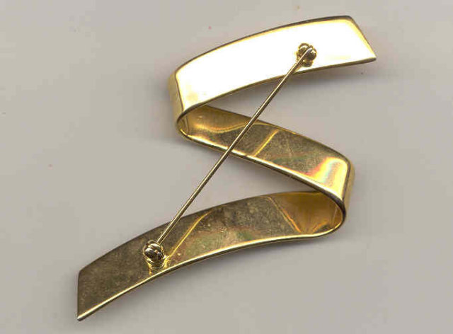 Z Zigzag Brooch