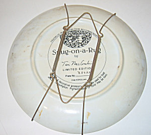 Franklin Mint Snug-on-a-Rug Collector Cat Plate
