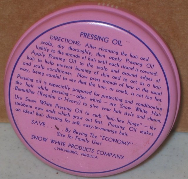 Snow White Cosmetic Pressing Oil Tin Full