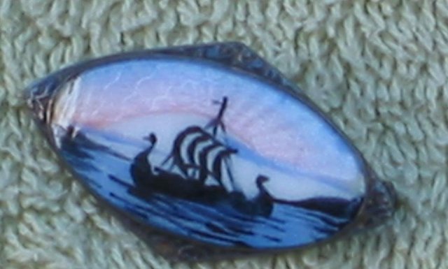 Niagara Falls Souvenir Pin