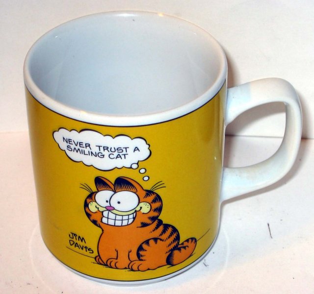 old vintage ENESCO GARFIELD THE CAT coffee mug