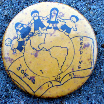 old vintage WORLD READING BUTTON 1993 pin