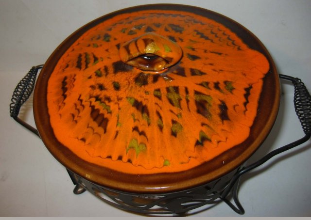 old vintage RETRO FUNKY CASSEROLE dish w metal holder