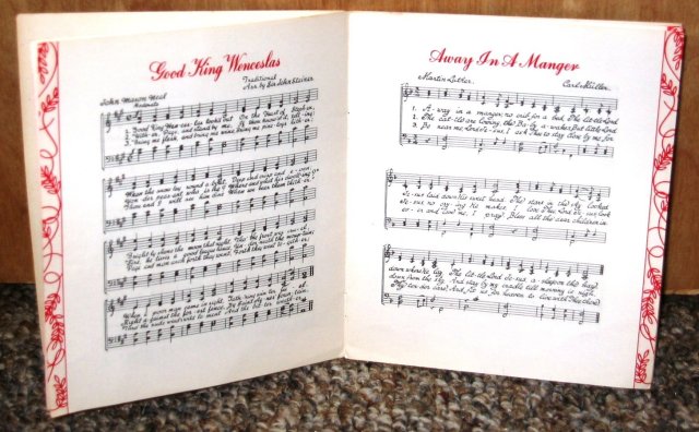 Christmas Carols Music Booklet