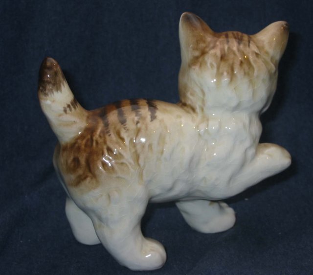 Old vintage Playful Cat Statue Figurine